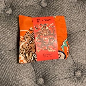 Limited Edition MET Baggu